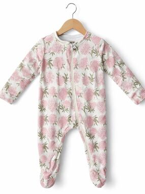 10/$15 Nicole Miller Floral Footie Pajamas Size 6-9